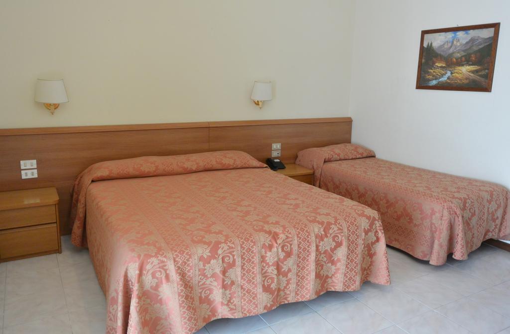 Hotel Rosengarten Павия Екстериор снимка