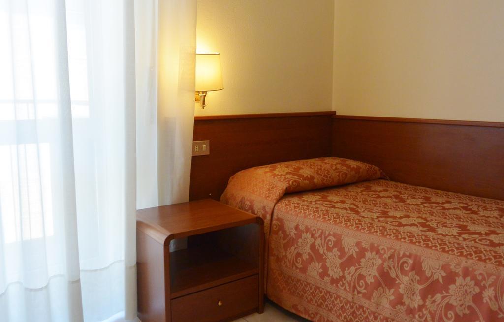 Hotel Rosengarten Павия Екстериор снимка